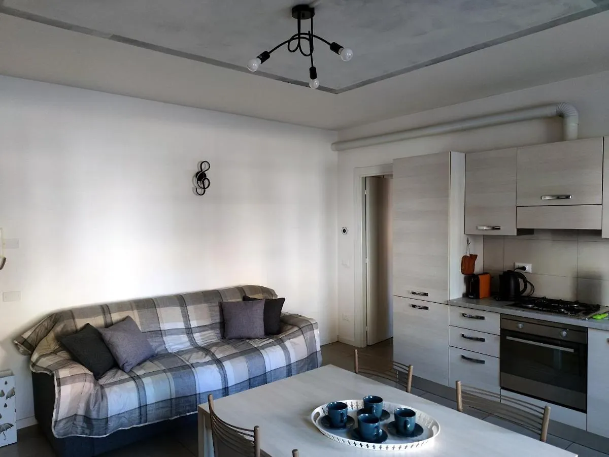 Grey House Pavia Con Box Privato Apartment