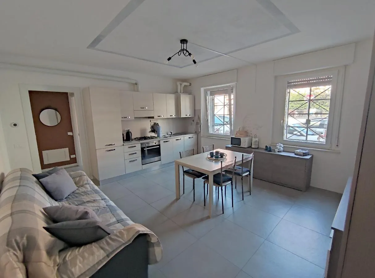 Grey House Pavia Con Box Privato Apartment