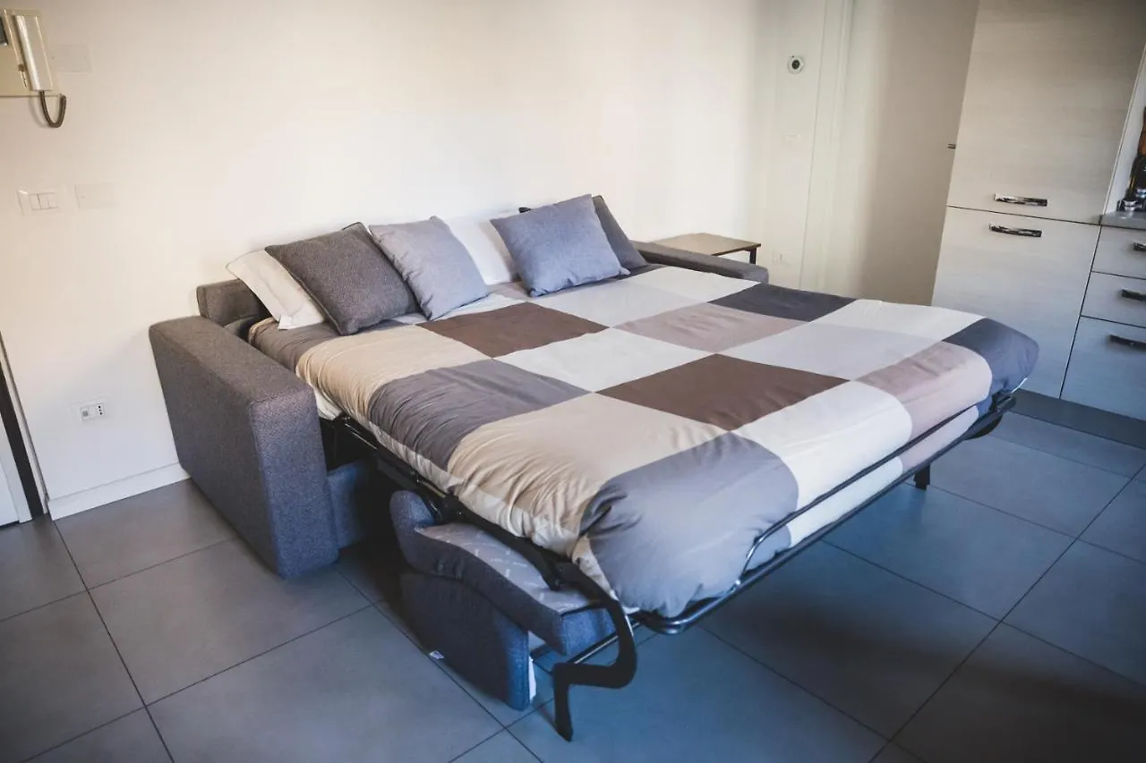 Grey House Pavia Con Box Privato Apartment