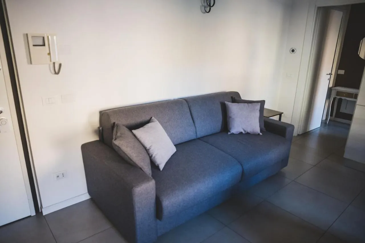 Grey House Pavia Con Box Privato Apartment 0*,