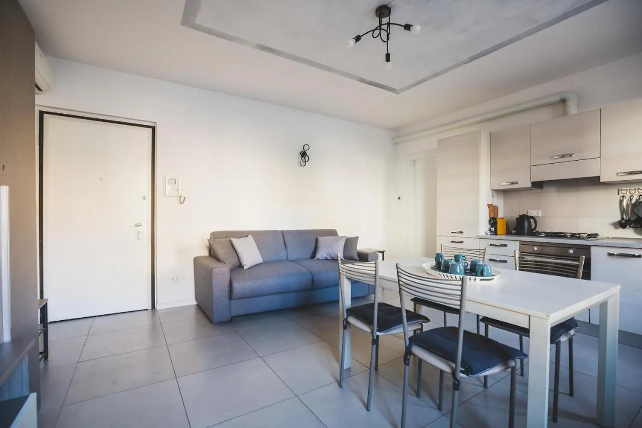 Grey House Pavia Con Box Privato Apartment 0*,  Italy